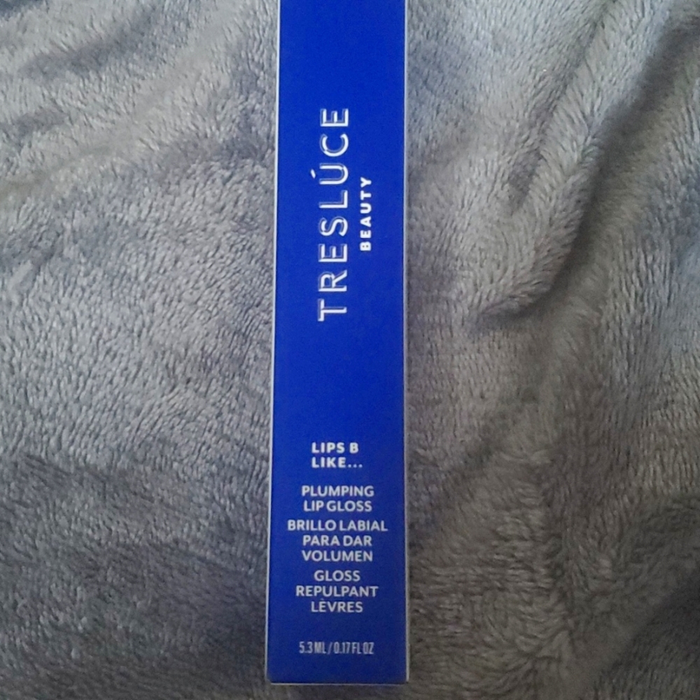 Tresluce Beauty Plumping lip gloss